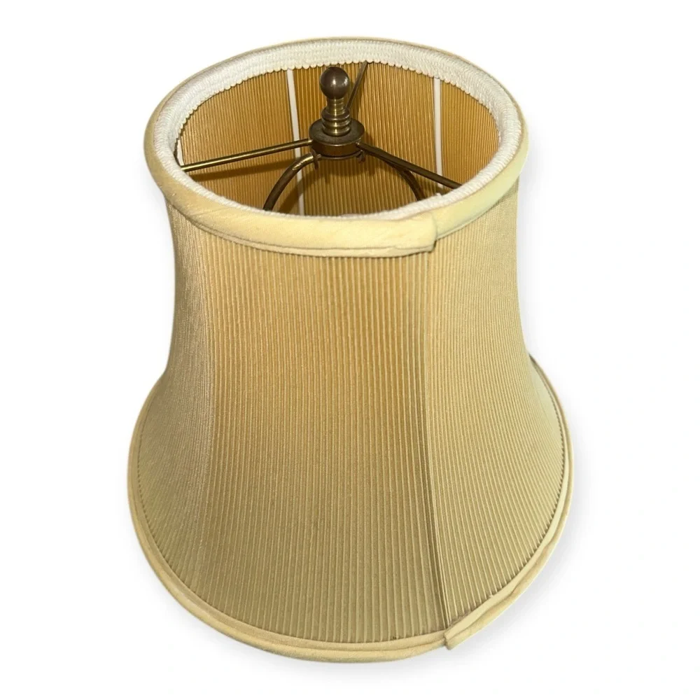 Vintage Elegant Cream Table Lamp